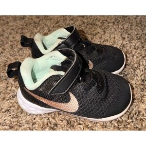 NIKE Revolution Toddler Black Metallic Gold Sneakers Size 6
